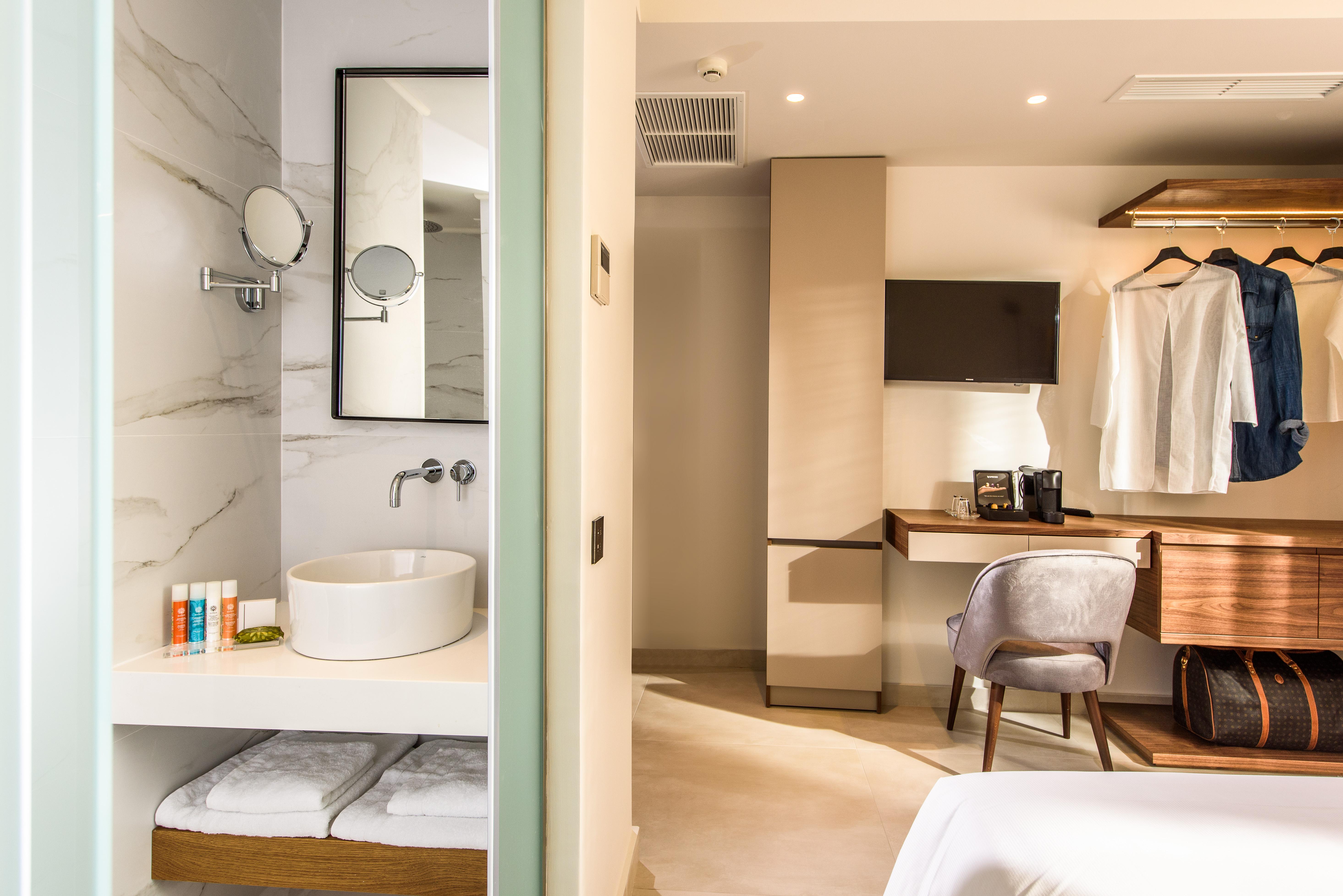 Dom Boutique Hotel 4*
